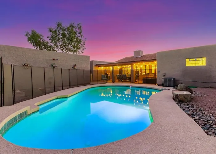 Holiday home Vibrant 4 Bedroom With Pool And *