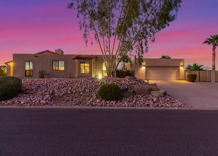 Holiday home Vibrant 4 Bedroom With Pool And *